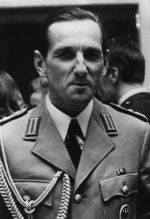 Das-RAF-Kommando-Holger-Meins-ueberfaellt-im-April-1975-die-deutsche-Botschaft-in-Stockholm-und-erschiesst-zwei-Diplomaten-Foto-Militaerattache-Andreas-von-Mirbach