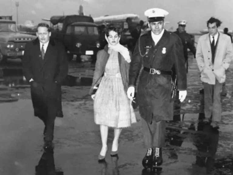 Bei-seinem-Militaereinsatz-im-hessischen-Friedberg-1958-bis-1960-hatte-er-die-damals-erst-14-jaehrige-Soldatentochter-Priscilla-Beaulieu-kennengelernt