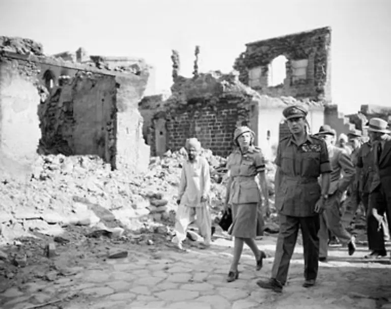 Konflikte-zwischen-den-ethnischen-Gruppen-Britisch-Indiens-zwischen-Hindus-Sikhs-und-Moslems-spitzen-sich-immer-weiter-zu-Bereits-1946-war-es-zu-Gewaltausbruechen-gekommen