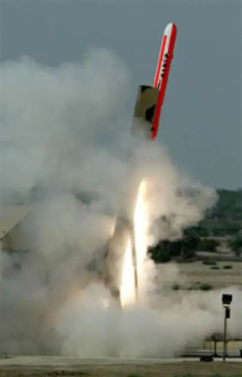 Besonders-die-Tatsache-dass-sich-Pakistan-1998-zur-Atommacht-aufgeschwungen-hat-verschaerft-die-Situation