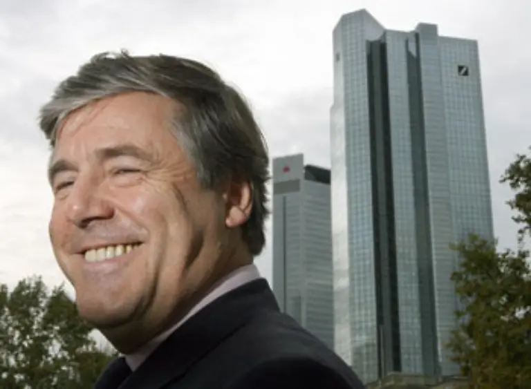 Spitzenverdiener-Nummer-1-ist-unser-Schweizer-Deutsch-Banker-Josef-Ackermann-13-2-Millionen-Euro-darf-er-mit-nach-Hause-nehmen