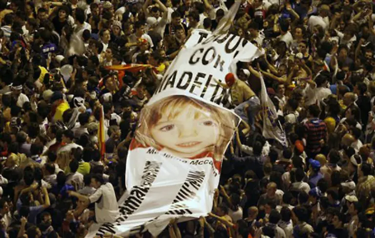 Real-Madrid-Fans-bekennen-sich-mit-einem-Transparent-Todos-con-Madeleine-Frei-uebersetzt-Wir-fuehlen-mit-Madeleine-zu-der-Vermissten