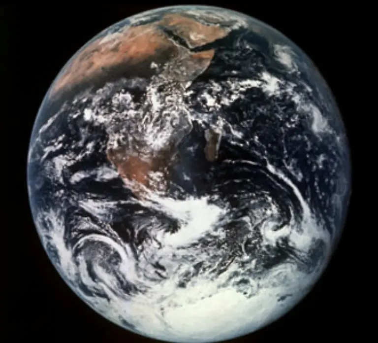 Nach-Angaben-des-Deutschen-Wetterdienstes-entstand-Hurrikan-Dean-am-10-August-vor-der-Westkueste-Afrikas-als-so-genannte-Easterly-Wave-Wellenstoerung