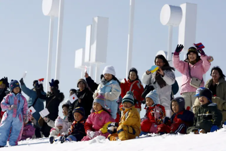Kalte-Winter-und-die-Moeglichkeit-zu-zahlreichen-Wintersportarten-gehoeren-dazu