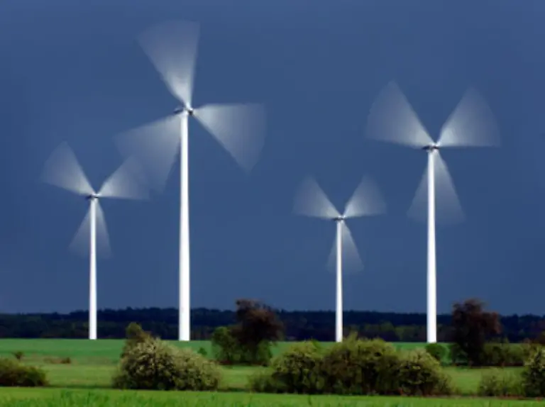 Die-Masse-macht-s-Heute-werden-mehrere-Winkraftanlagen-zu-Windparks-zusammengefasst