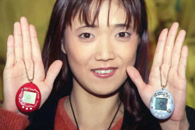 wie-beispielsweise-der-elektronische-Quaelgeist-mit-dem-Namen-Tamagotchi-schafft-es-immer-wieder-zum-Export-Schlager-zu-werden