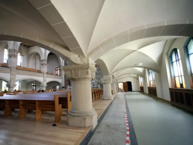 Die-Renovierung-des-Gebaeudes-dauerte-mehr-als-drei-Jahre-Die-Berliner-Synagoge-zaehlt-zu-den-wenigen-juedischen-Sakralbauten-die-die-Nazi-Zeit-weitgehend-unbeschadet-ueberstanden-haben