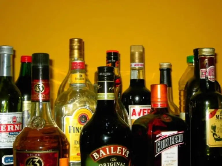 Anders-sieht-es-aus-wenn-der-Arbeitnehmer-ein-generelles-Alkoholproblem-hat-Bei-einer-krankhaften-Alkoholsucht-kommt-nur-eine-Kuendigung-aus-krankheitsbedingten-Gruenden-in-Frage