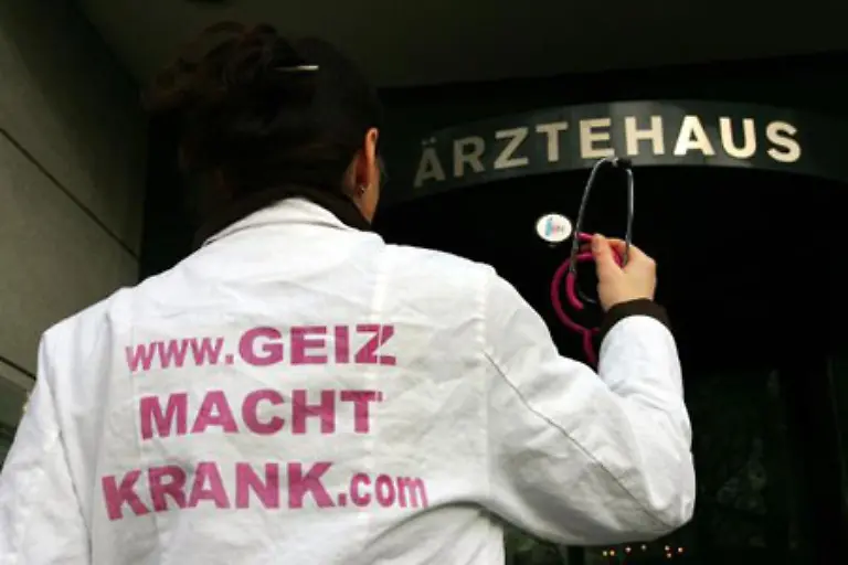 Wenn-ich-den-Urlaub-nicht-kriege-werde-ich-eben-krank-Wer-seinem-Chef-auf-diese-Weise-droht-hat-moeglicherweise-bald-mehr-Freizeit-als-ihm-lieb-ist-Ist-der-Mitarbeiter-bei-Ankuendigung-der-Krankheit-gesund-kann-er-sich-auf-eine-fristlose-Kuendigung-gefasst-machen