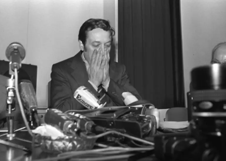 Die-RAF-will-die-Freilassung-von-elf-inhaftierten-RAF-Terroristen-in-ein-Land-ihrer-Wahl-Bundeskanzler-Helmut-Schmidt-SPD-lehnt-ab-Ein-Spiel-auf-Zeit-beginnt-Foto-Regierungssprecher-Klaus-Boelling