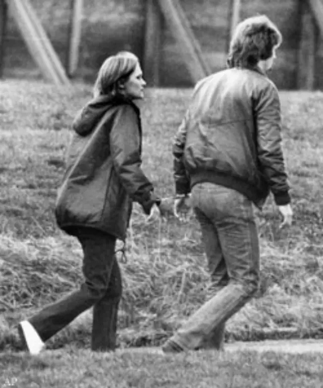 Am-25-Maerz-2007-wird-Brigitte-Mohnhaupt-aus-der-Haft-entlassen-Sie-ist-das-insgesamt-am-laengsten-inhaftierte-ehemalige-RAF-Mitglied