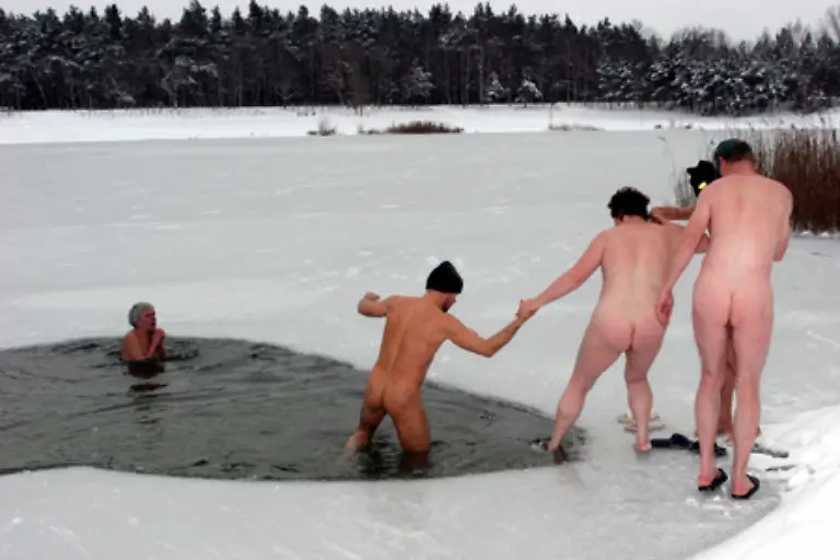 Nach-der-modernen-Physiologie-besitzt-der-Mensch-noch-vier-weitere-Sinne-Dazu-gehoert-der-Temperatursinn