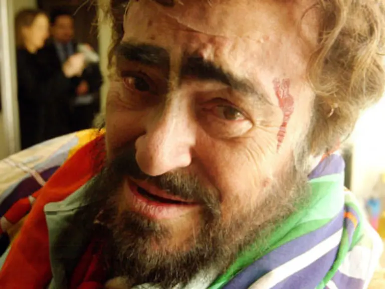 Jetzt-starb-der-Tenorissimo-im-Alter-von-71-Jahren-an-einem-Krebsleiden-und-die-ganze-Opern-Welt-trauert