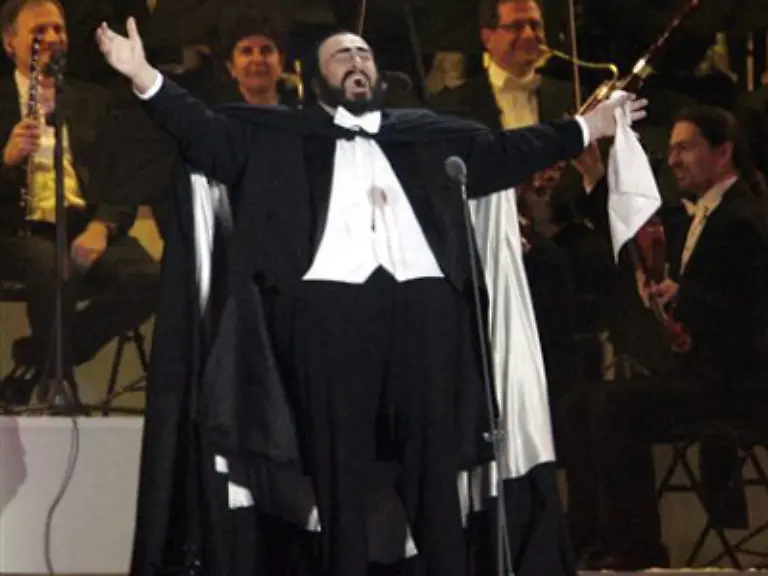 Einen-letzten-unvergesslichen-Auftritt-hatte-er-am-10-Februar-2006-bei-der-Eroeffnung-der-Olympischen-Winterspiele-in-Turin