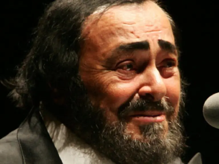 Vielen-Anhaengern-stiegen-die-Traenen-in-die-Augen-Als-der-alternde-Star-noch-einmal-alles-gab-von-Speranza-Hoffnung-und-Amore-Liebe-sang-war-das-Gaensehautatmosphaere-pur