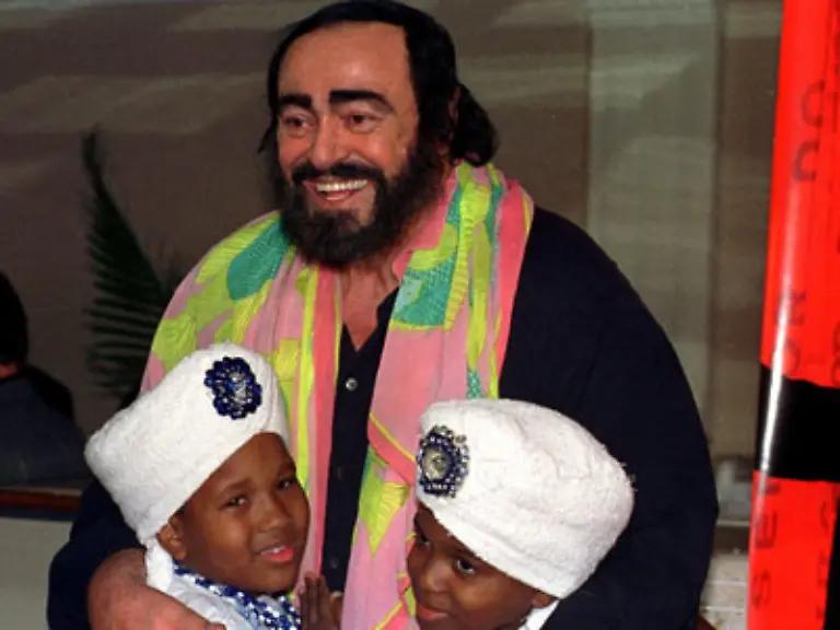 Seine-Stimme-erkennt-man-unter-hundert-anderen-heraus-schwaermte-ein-Konzertveranstalter-in-Deutschland-einmal