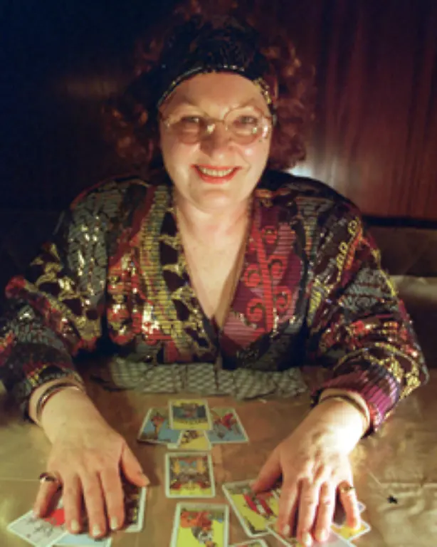 Die-so-genannten-Psi-Faehigkeiten-wie-Telepathie-oder-Hellsehen-gehoeren-dazu