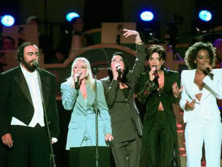 trat-er-in-Modena-unter-anderem-mit-den-Spice-Girls