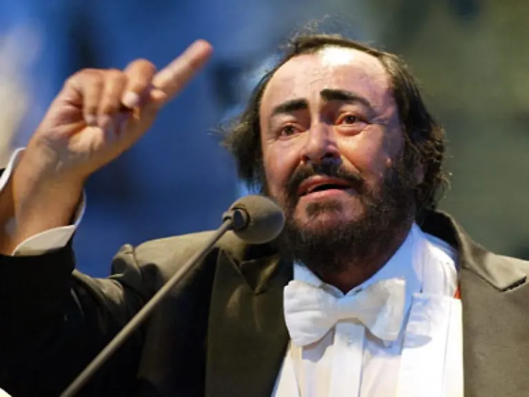 Seine-weltweite-Abschiedstournee-A-Night-to-Remember-die-ihn-auch-nach-Deutschland-fuehrte-musste-der-Saenger-wegen-gesundheitlicher-Probleme-im-Jahr-2005-unterbrechen