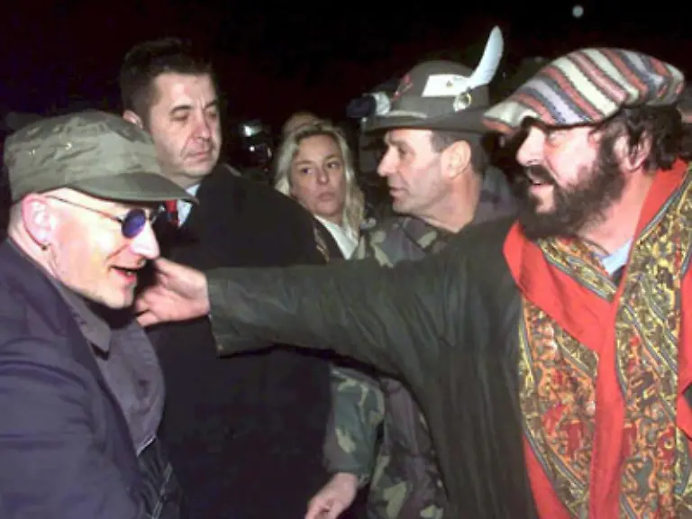 Der-Generalintendant-der-Deutschen-Oper-am-Rhein-Tobias-Richter-hat-den-Star-Tenor-Luciano-Pavarotti-als-Kuenstler-mit-einer-Jahrhundertstimme-gewuerdigt