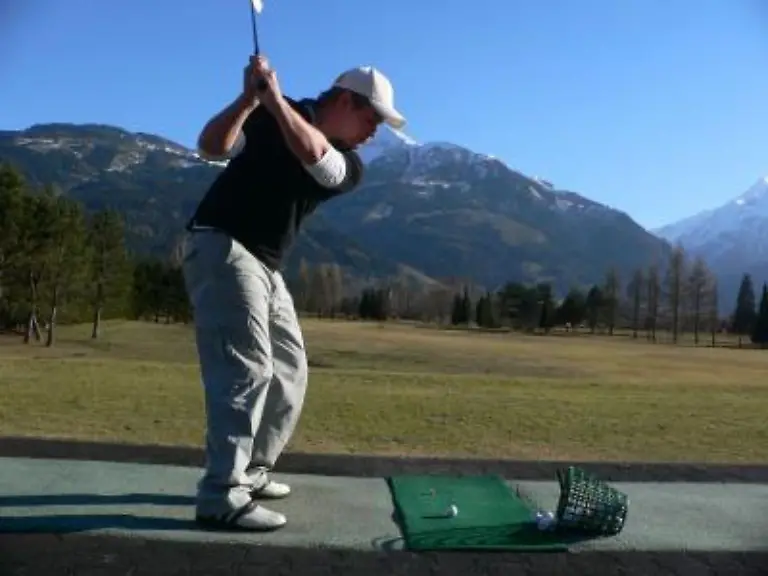 Zum-Schluss-aber-noch-eine-wirklich-unverzichtbare-Police-zumindest-fuer-alle-Golfer