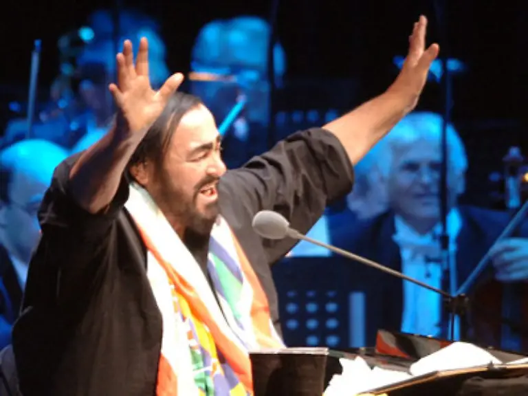 Der-Saenger-der-ueberschaeumenden-Lebens-Liebes-und-Lukulluslust-hat-Millionen-Freude-geschenkt-und-viele-Millionen-dafuer-kassiert