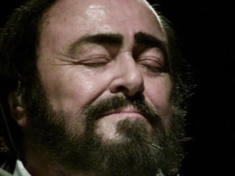Na-dann-nessun-dorma-Niemand-schlafe-Sondern-hoere-Irgendeine-Pavarotti-CD-haben-Sie-garantiert-auch-Foto-ap-dpa