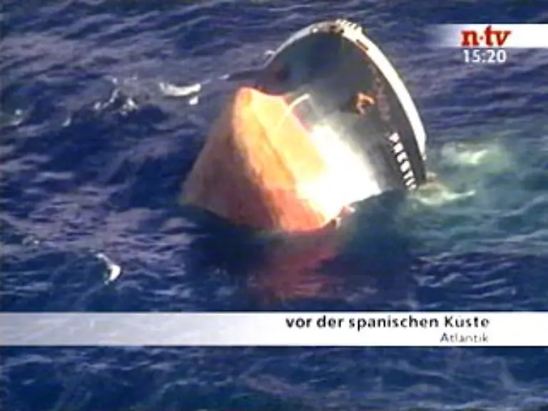 In-einem-Schadenersatzprozess-vor-einem-US-Gericht-wurden-Gutachten-vorgelegt-in-denen-als-wahrscheinliche-Ursache-fuer-die-Havarie-eine-sogenannte-Monsterwelle-genannt-wird