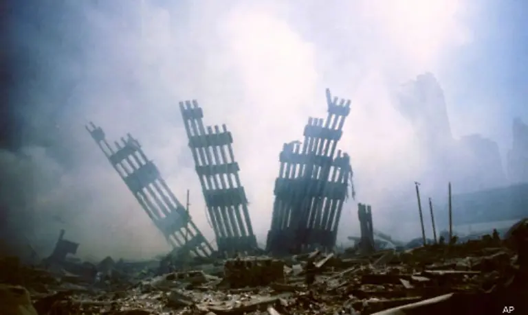 Wie-ein-gigantisches-Skelett