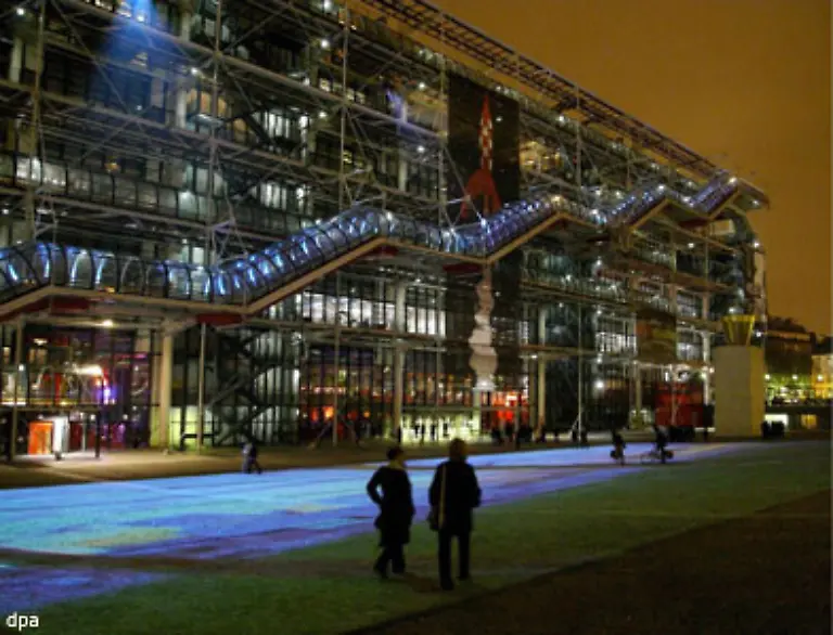 In-Paris-konstruiert-er-gemeinsam-mit-Richard-Rogers-das-Centre-Pompidou