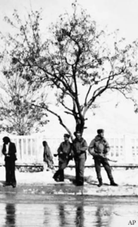 Im-Dezember-1979-marschieren-russische-Truppen-in-Afghanistan-ein