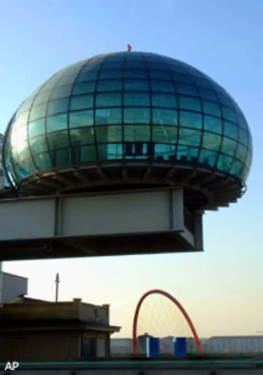 Oder-die-umgebaute-Fiat-Fabrik-Lingotto-in-Turin