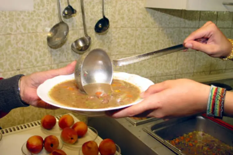 Allerdings-Mit-Sehnsucht-allein-bekommt-selbst-der-Verliebteste-seine-Suppe-nicht-warm