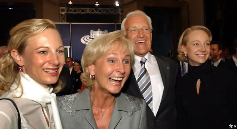 Die-CSU-erreicht-60-7-Prozent-der-Stimmen-und-damit-die-Zwei-Drittel-Mehrheit