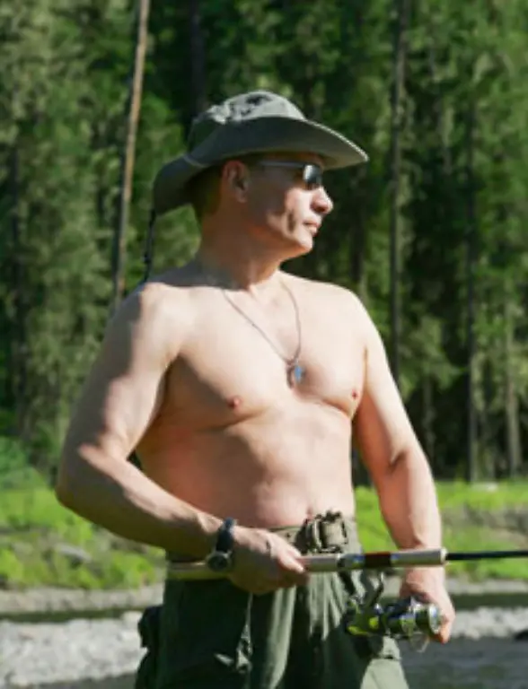 Uiuiui-eine-russische-Testosteron-Maschine-Sowas-sieht-man-selten-seit-sogar-im-Ural-das-Zeitalter-der-Fettleibigkeit-angebrochen-ist-Mit-Platz-12-darf-sich-also-Wladimir-Die-Vakuum-Bombe-Putin-bruesten