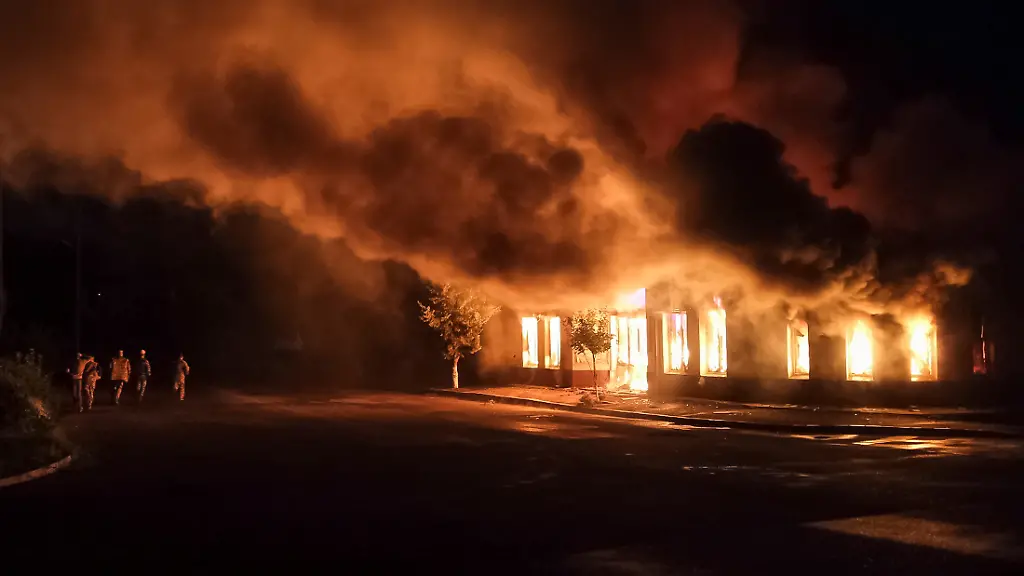 2020-10-03T194245Z-504008175-RC27BJ9K4B4Y-RTRMADP-3-ARMENIA-AZERBAIJAN