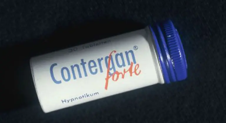 Am-1-Oktober-1957-brachte-Gruenenthal-Thalidomid-unter-dem-Namen-Contergan-in-den-Handel-Es-war-in-allen-Apotheken-als-Schlaf-und-Beruhigungsmittel-frei-erhaeltlich
