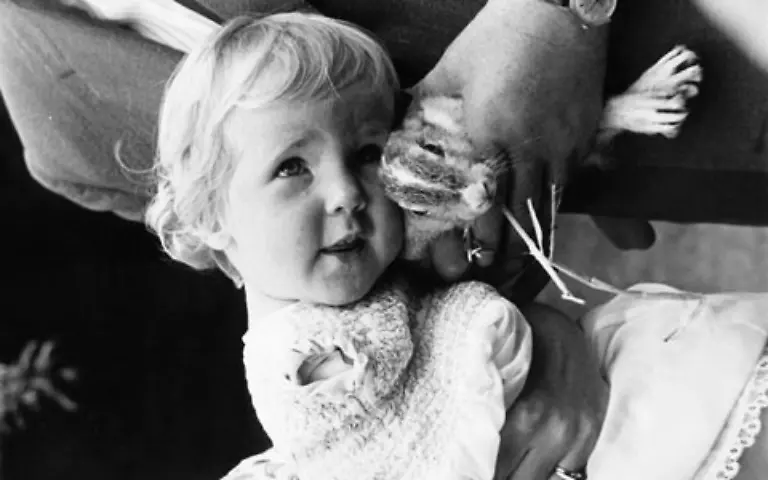 Ende-der-50er-Jahre-kamen-missgebildete-Kinder-zur-Welt-ohne-Arme-und-ohne-Beine