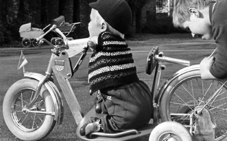 Die-Fuesse-wuchsen-an-winzigen-Gliedmassen