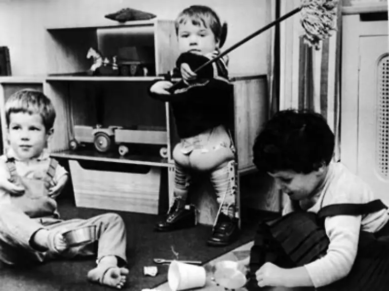 Mindestens-2500-Jungen-und-Maedchen-in-Deutschland-waren-so-geschaedigt-mehr-als-10-000-weltweit