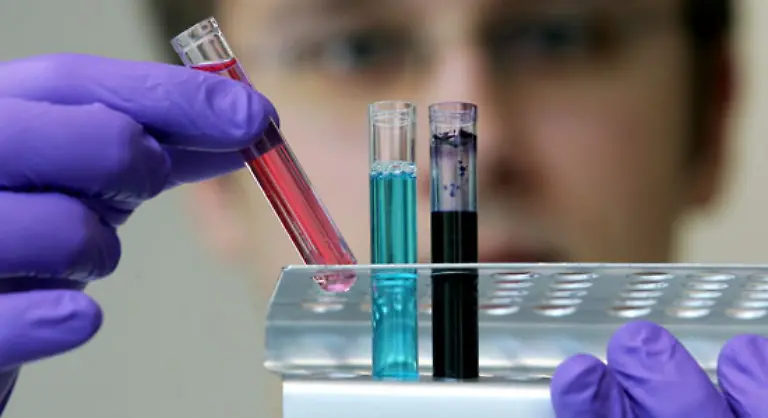 Die-Contergan-Katastrophe-hatte-erhebliche-Konsequenzen-fuer-das-deutsche-Arzneimittelrecht-1976-wurde-ein-Arzneimittelgesetz-verabschiedet-das-erstmals-ein-geregeltes-Zulassungsverfahren-fuer-neue-Medikamente-einfuehrte