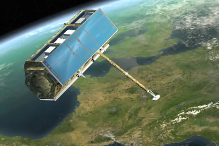 Sie-senden-Radarsignale-aus-hunderten-Kilometern-Hoehe