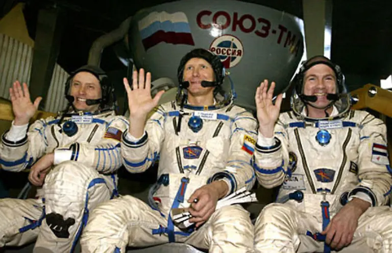 Nach-dem-Ende-des-Kalten-Krieges-arbeiten-Russen-und-Amerikaner-inzwischen-Hand-in-Hand-auf-internationalen-Raumstationen