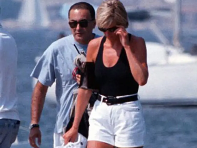 Dodi-al-Fayed-hatte-wenige-Stunden-zuvor-einen-Ring-gekauft-nach-Angaben-seines-Vaters-wollte-er-Diana-einen-Heiratsantrag-machen