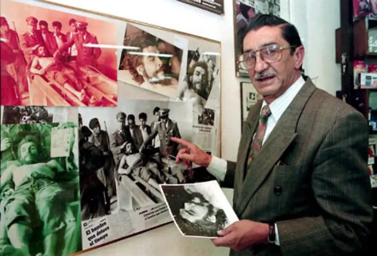 Bei-seiner-Festnahme-in-Bolivien-im-Oktober-1967-soll-Guevara-gesagt-haben-fuer-Euch-und-fuer-Fidel-wird-es-besser-sein-wenn-ich-tot-bin-Der-bolivianische-Journalist-Freddy-Alborta-fotografierte-Gueveras-Leichnam