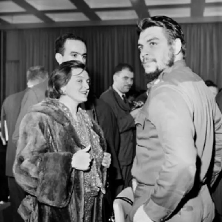 Der-am-14-Juni-1928-in-der-argentinischen-Stadt-Rosario-geborene-Guevara-hat-zwei-Brueder-und-zwei-Schwestern-Aufgewachsen-als-Kind-einer-wohlhabenden-Familie-ist-sein-politischer-Werdegang-alles-andere-als-selbstverstaendlich