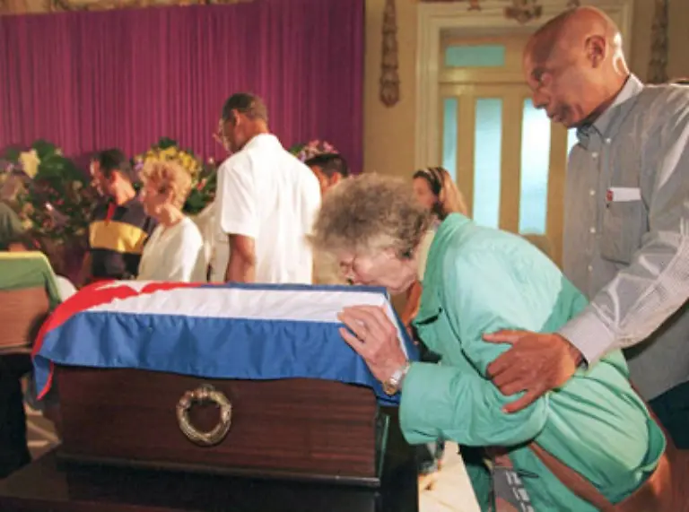 Hayde-Tamara-Bunke-Bider-wurde-1937-in-Buenos-Aires-als-Tochter-deutscher-Emigranten-geboren-und-wuchs-spaeter-in-der-DDR-auf-Sie-lernt-Che-1960-kennen-Ein-Jahr-spaeter-reist-sie-selbst-nach-Kuba