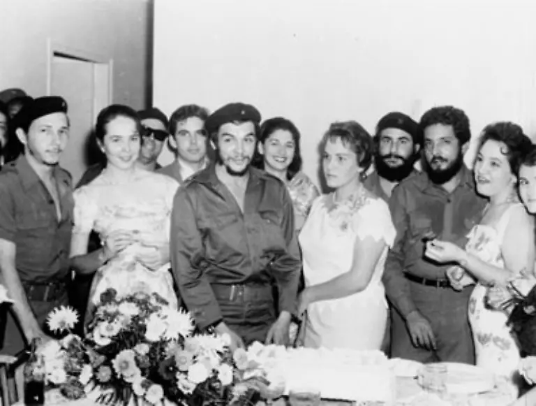 1959-heiratet-Major-Guevara-als-34-Jaehriger-seine-zweite-Frau-Aleida-March-de-la-Fore