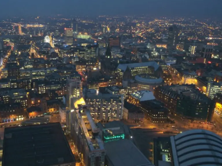 Manchester-war-im-19-Jahrundert-eine-der-Keimzellen-der-industriellen-Revolution-Die-vielen-Baeche-und-Fluesse-waren-ideal-fuer-den-Bau-von-Baumwollspinnereien-die-durch-Wasserkraft-angetrieben-wurden-Im-21-Jahrhundert-kommt-die-Stadt-jetzt-auf-Platz-18