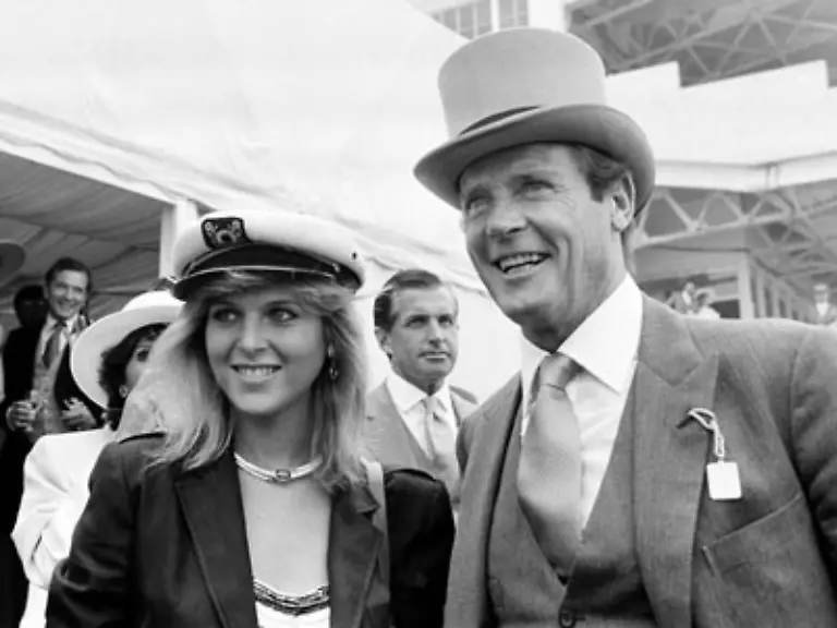 Zugleich-aber-erklaerte-es-den-im-einfachen-Londoner-Viertel-Stockwell-aufgewachsenen-Sohn-einer-Hausfrau-und-eines-Polizisten-1999-zum-Greatest-Living-Englishman